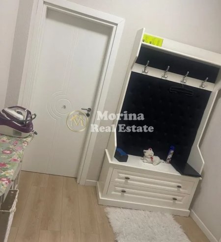 Tirane, jepet me qera apartament 1+1 Kati 5, 100 m² 450 € (Jordan Misja)