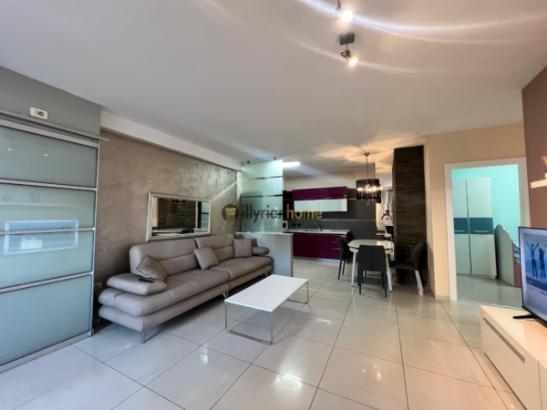 Tirane, jepet me qera apartament 3+1+Ballkon Kati 3, 90 m² 950 € (Pazari i Ri)