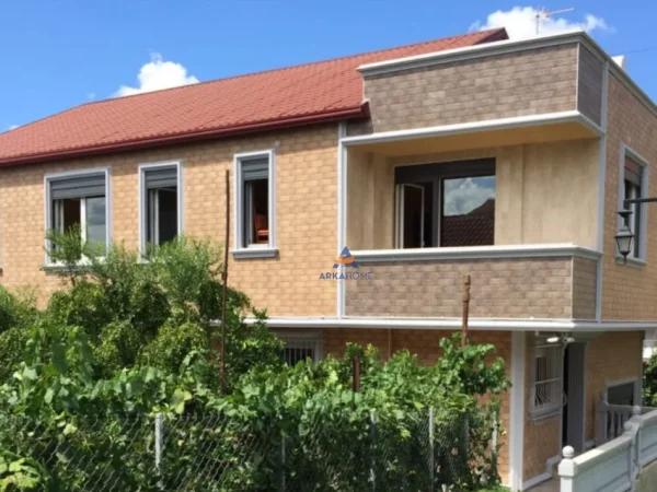 Tirane, shitet Vile 3 Katshe Kati -1, 620 m² 450.000 € (RRUGA JOSIF BUDO, KAMEZ)
