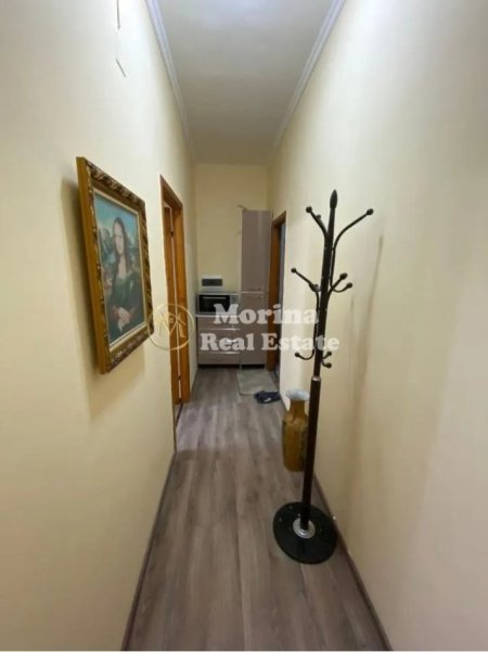 Tirane, jepet me qera apartament 2+1 Kati 2, 85 m² 450 € (Laprake)