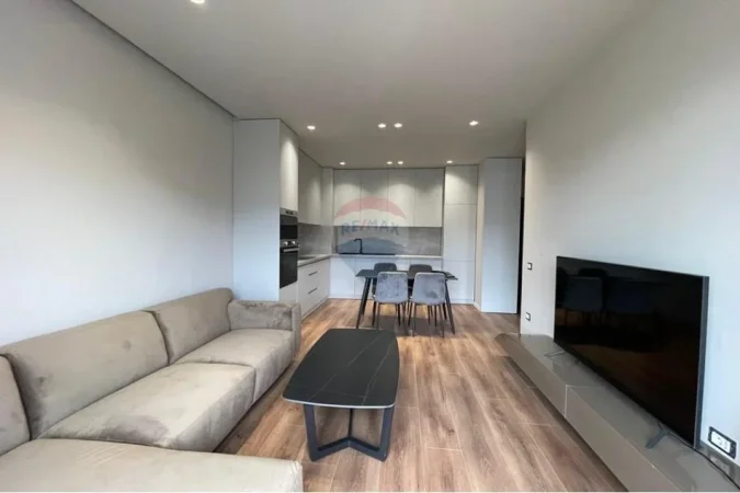 Tirane, jepet me qera apartament 1+1+Ballkon , 75 m² 800 € 