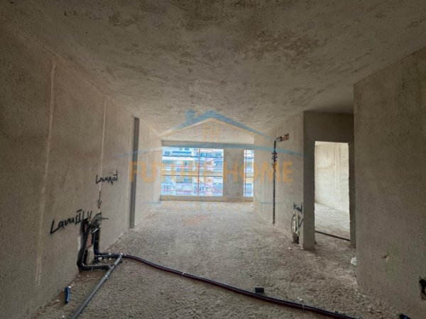 Tirane, shitet apartament 1+1 Kati 6, 85 m² 230.000 € (Komuna e Parisit)