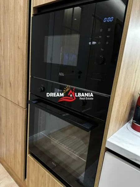 Tirane, shitet apartament 2+1 Kati 7, 112 m² 248.000 € (Xhamlliku)