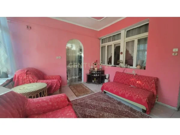 Elbasan, shes shtepi 2+1 Kati 1, 112 m² 90.000 € (Qender)