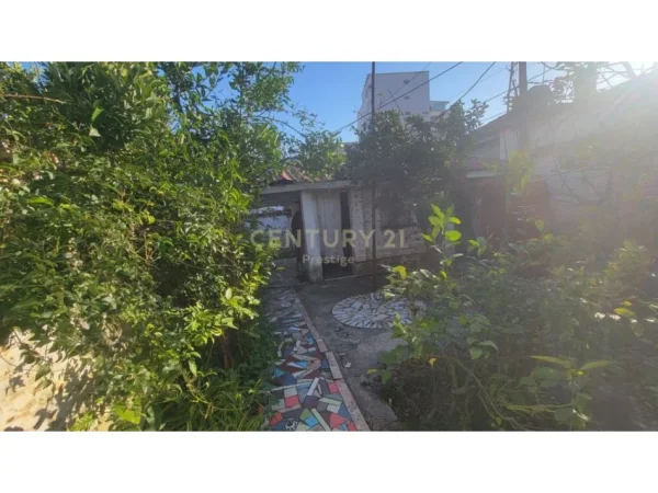 Elbasan, shes shtepi 2+1 Kati 1, 112 m² 90.000 € (Qender)