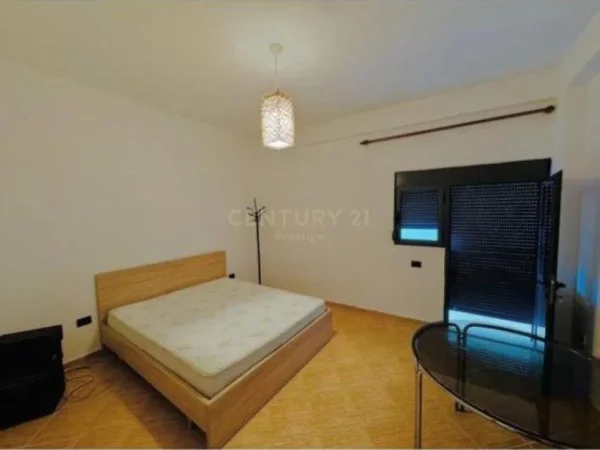 Tirane, shes apartament 3+1+Ballkon Kati 3, 135 m² 190.000 € (Vilat Gjermane)