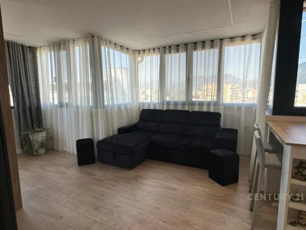 Tirane, jepet me qera apartament 2+1 Kati 8, 85 m² 1.200 € (Rruga e Elbasanit)