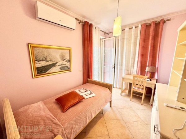 Tirane, jepet me qera apartament 3+1+Ballkon Kati 6, 130 m² 1.000 € (Rruga e Elbasanit)