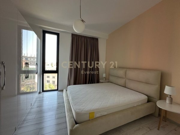 Tirane, jepet me qera apartament 2+1 Kati 4, 112 m² 1.400 € (Park Gate)