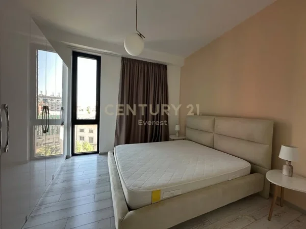 Tirane, jepet me qera apartament 2+1 Kati 4, 112 m² 1.400 € (Park Gate)