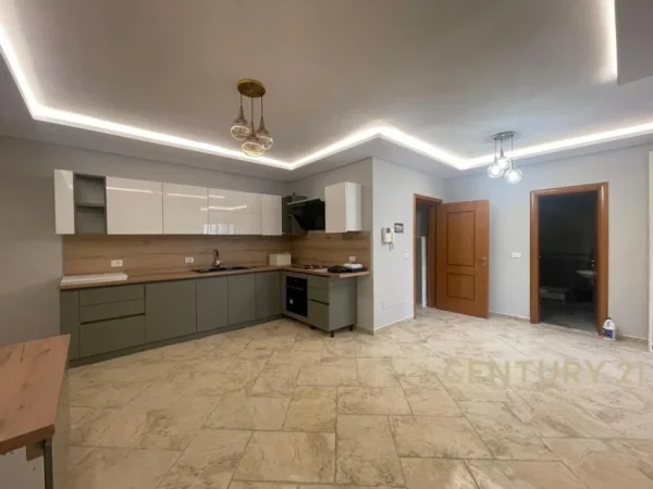 Tirane, jepet me qera apartament 1+1 Kati 5, 86 m² 1.000 € (Rruga e Elbasanit)