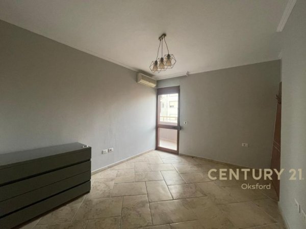 Tirane, jepet me qera apartament 1+1 Kati 5, 86 m² 1.000 € (Rruga e Elbasanit)