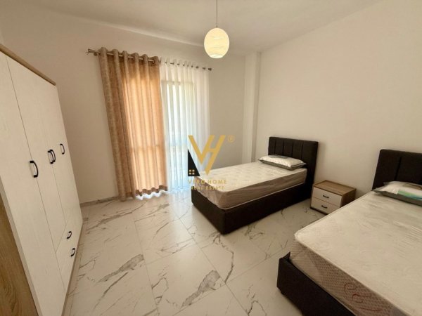 Tirane, jepet me qera apartament 2+1+Ballkon Kati 3, 90 m² 500 € (MULLET)
