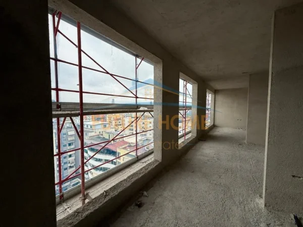 Tirane, shitet apartament 2+1 Kati 11, 122 m² 310.000 € (Komuna e Parisit)