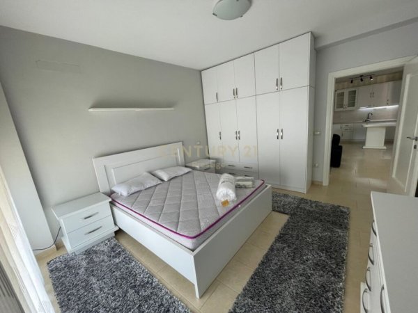 Tirane, jepet me qera apartament 2+1+Ballkon Kati 6, 120 m² 800 € (Lion Park Residence)