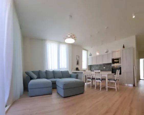 Vlore, shitet apartament 2+1 , (green coast 1)