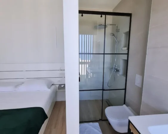 Vlore, shitet apartament 2+1 , (green coast 1)