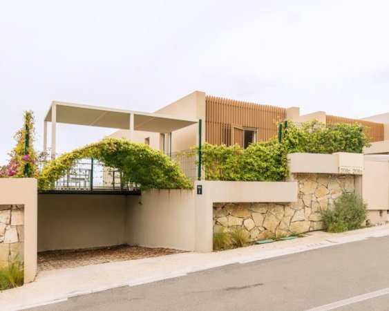 Vlore, shitet apartament 2+1 , (green coast 1)