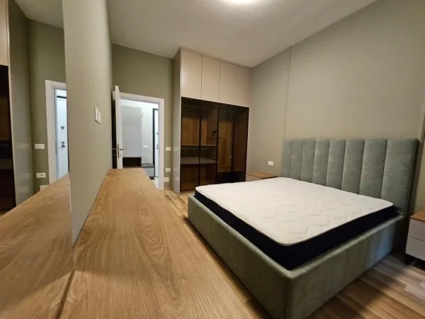 Tirane, jepet me qera apartament 1+1 Kati 5, 65 m² 700 € (SQUARE 21)