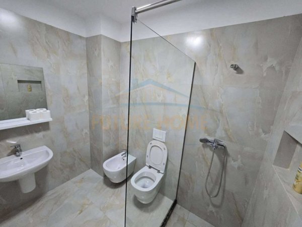 Tirane, jepet me qera apartament 2+1 Kati 5, 110 m² 650 € (Rruga Hamdi Pepo, Selitë)
