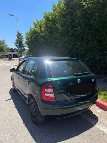 Tirane, shes Skoda Fabia Benzin, jeshile manuale Kondicioner 2.300 €