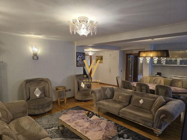 Tirane, shitet apartament 4+1+Ballkon Kati 0, 220 m² 600.000 € (BULEVARDI ZOGU I PARË-)