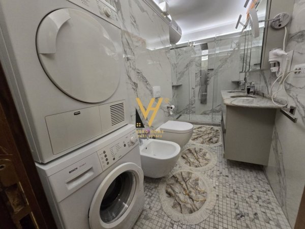 Tirane, shitet apartament 4+1+Ballkon Kati 0, 220 m² 600.000 € (BULEVARDI ZOGU I PARË-)