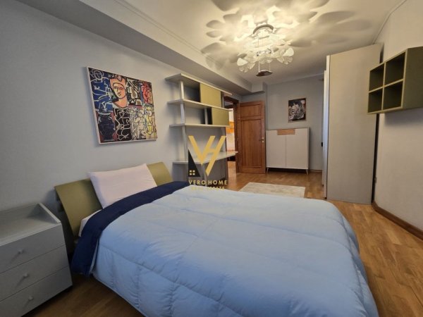 Tirane, shitet apartament 4+1+Ballkon Kati 0, 220 m² 600.000 € (BULEVARDI ZOGU I PARË-)