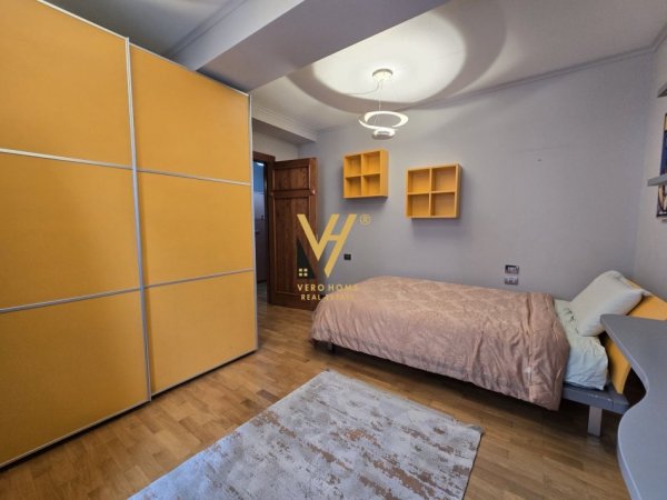 Tirane, shitet apartament 4+1+Ballkon Kati 0, 220 m² 600.000 € (BULEVARDI ZOGU I PARË-)