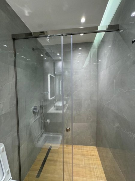 Tirane, shitet apartament 1+1 , 76 m² 169.000 € (golden park)