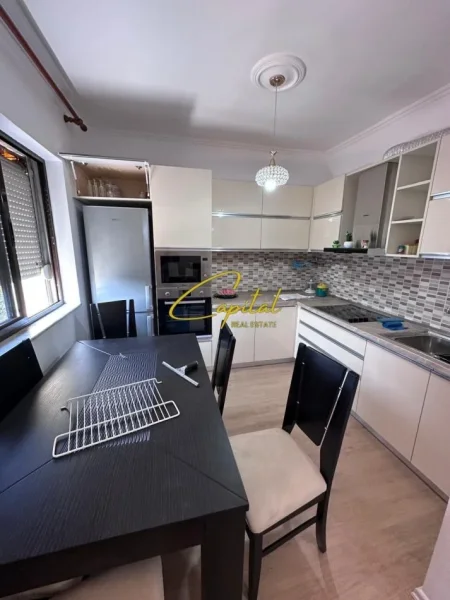 Tirane, shitet apartament 2+1 Kati 4, 72 m² 147.000 € (RRUGA BARDHYL)