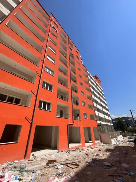 Tirane, shitet apartament 2+1 Kati 2, 93 m² 165.000 € (YZBERISHT)