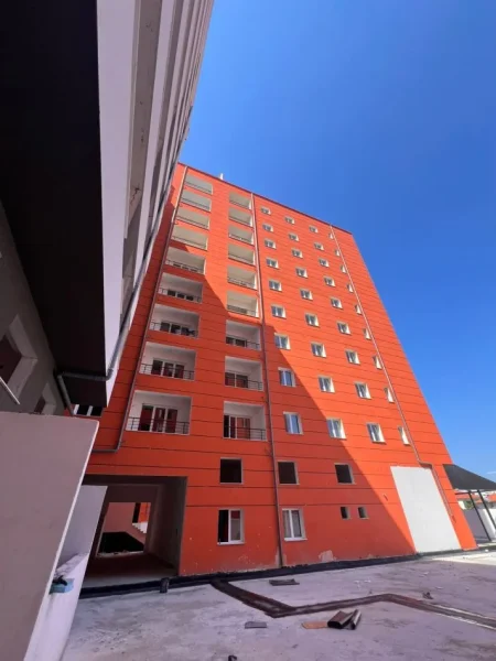 Tirane, shitet apartament 2+1 Kati 2, 93 m² 165.000 € (YZBERISHT)