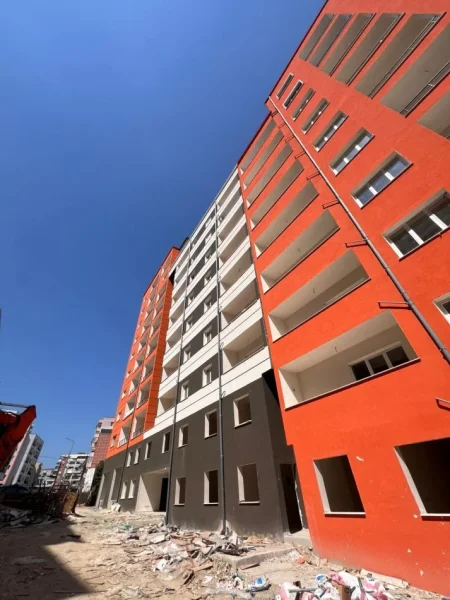 Tirane, shitet apartament 2+1 Kati 2, 93 m² 165.000 € (YZBERISHT)