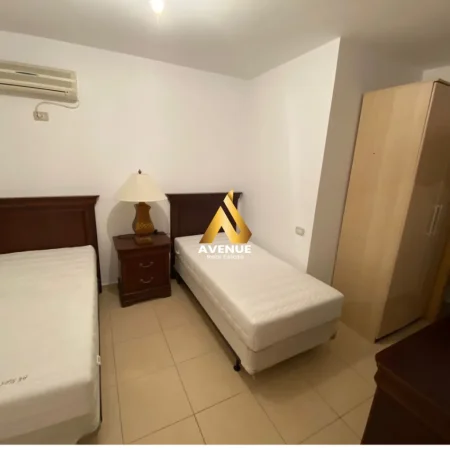 Tirane, jepet me qera apartament 2+1+Ballkon Kati 5, 90 m² 600 € (SIRI KODRA)