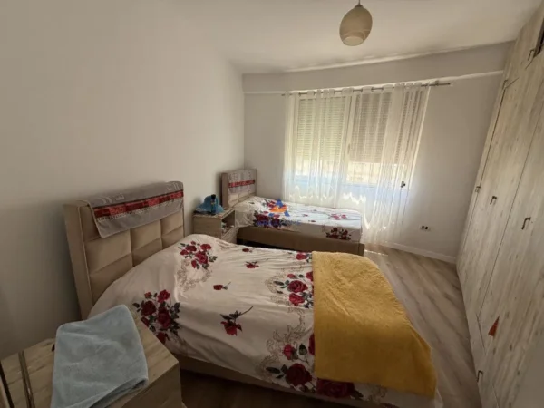 Tirane, shitet apartament 2+1+Ballkon Kati 6, 98 m² 145.000 € (RRUGA SOKRAT MIHO, UNAZA E RE)