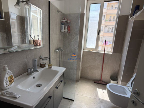Tirane, shitet apartament 2+1+Ballkon Kati 6, 98 m² 145.000 € (RRUGA SOKRAT MIHO, UNAZA E RE)