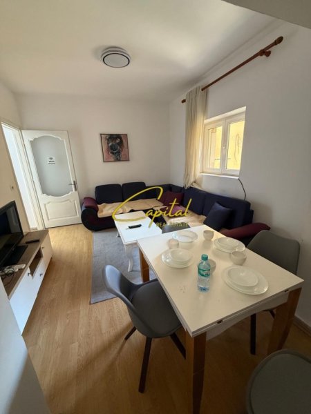 Tirane, shitet apartament 3+1 Kati 1, 106 m² 175.000 € (BRRYLI)