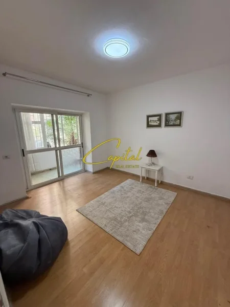 Tirane, shitet apartament 3+1 Kati 1, 106 m² 175.000 € (BRRYLI)
