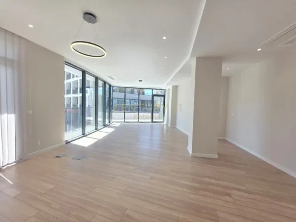 Tirane, jepet me qera zyre Kati 2, 110 m² 1.500 € 