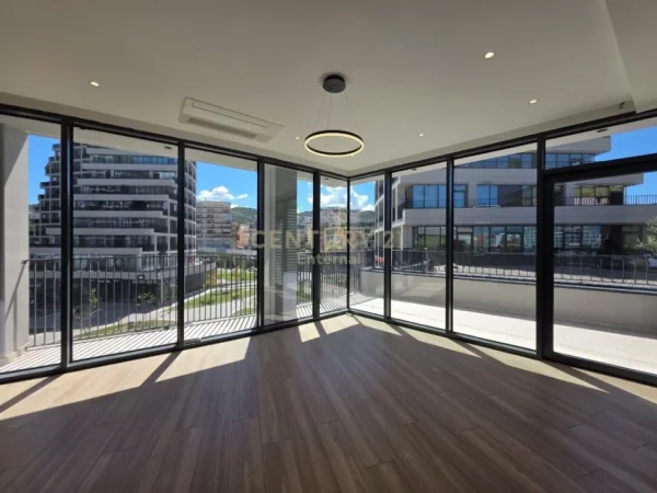 Tirane, jepet me qera zyre Kati 2, 110 m² 1.500 € 