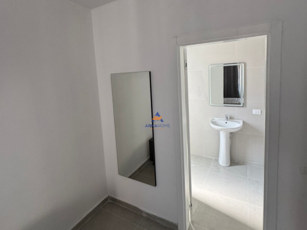 Tirane, jepet me qera apartament 2+1+Ballkon , 110 m² 700 € (RRUGA TEODOR KEKO)