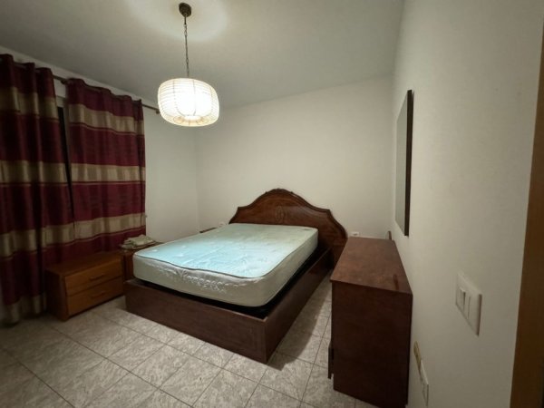 Tirane, jepet me qera apartament 2+1+Ballkon , 100 m² 800 € (Apartament, Zyre me qera, Bllok, Tirane)