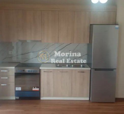 Tirane, jepet me qera apartament 2+1+Ballkon Kati 4, 100 m² 600 € (Rruga 5 maj)
