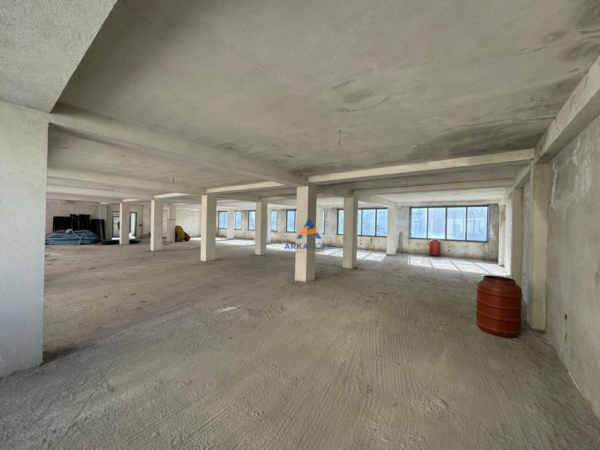 Tirane, jepet me qera ambjent biznesi Kati 4, 450 m² 1.500 € (JEPET ME QERA AMBIENT BIZNESI •450M2 •KATI I 4 • OPEN SPACE •KATI I 2-TE DHE 3-TE FUNKSIONOJNE SI PALESTER •I PERSHTASHEM PER ZYRE,MAGAZINE TE LEHTE QENDER TRANJIMI,FASNOER...