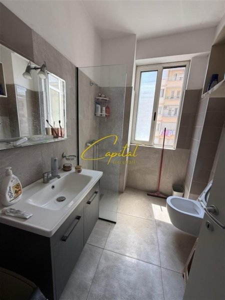 Tirane, shitet apartament 2+1 Kati 5, 98 m² 150.000 € (ASTIR)