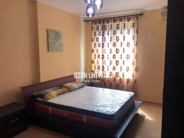 Tirane, jepet me qera apartament 2+1 Kati 3, 100 m² 80,000 lekë/muaj (Rruga e Salës)