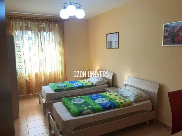 Tirane, jepet me qera apartament 2+1 Kati 3, 100 m² 80,000 lekë/muaj (Rruga e Salës)