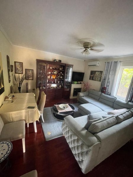 Tirane, jepet me qera shtepi 2+1 Kati 1, 85 m² 400 € (rruga Mihal Grameno)