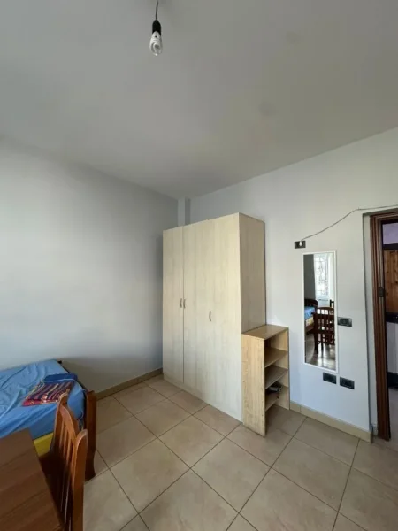 Tirane, jepet me qera garsoniere, 35 m²